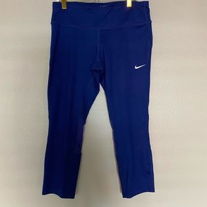 Blue Nike leggings crop